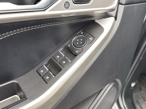 Certified 2022 Ford Explorer Limited w/ Equipment Group 301A image 28