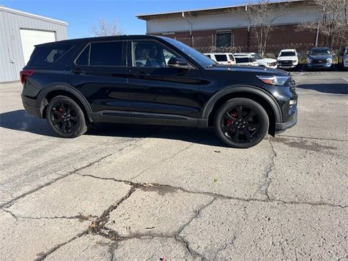 Used 2022 Ford Explorer ST w/ Equipment Group 401A image 2