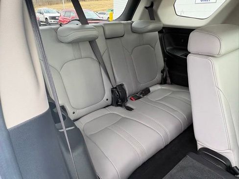 Used 2025 Honda Pilot EX-L image 32