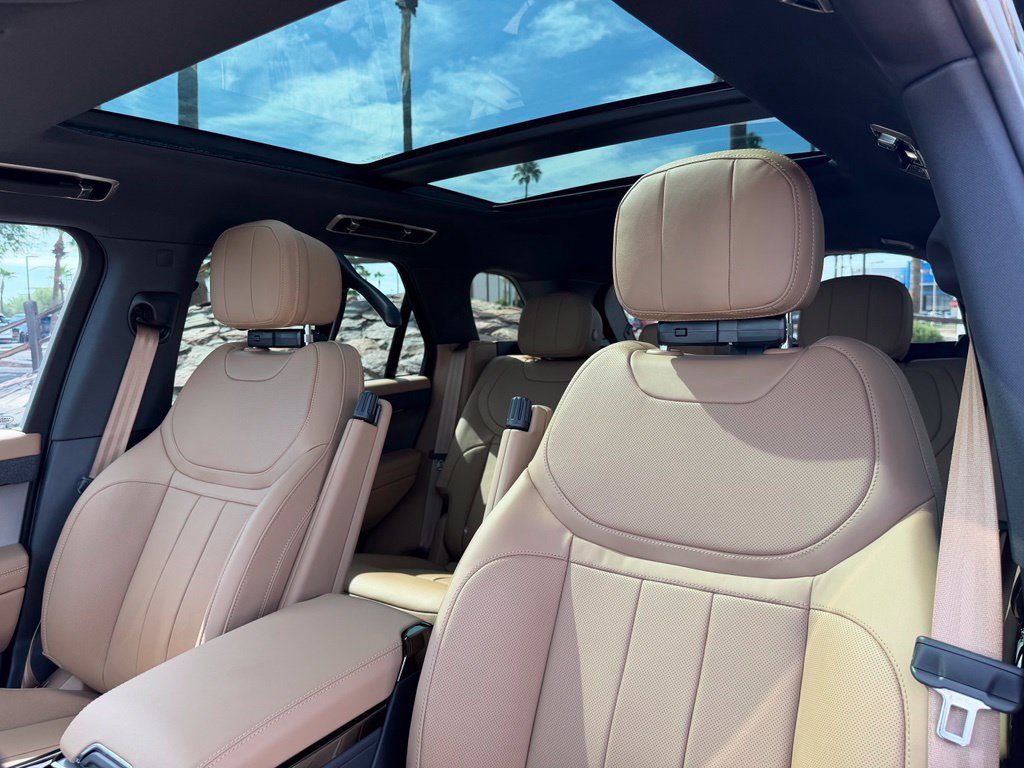 New 2027 Land Rover Range Rover Sport SE AWD/4WD image 6