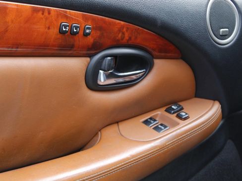 Used 2002 Lexus SC 430 Convertible image 30