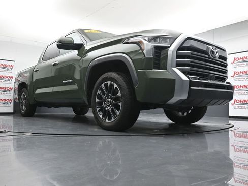 Used 2023 Toyota Tundra Limited AWD/4WD image 36