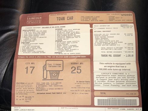 Used 1995 Lincoln Town Car Signature image 16