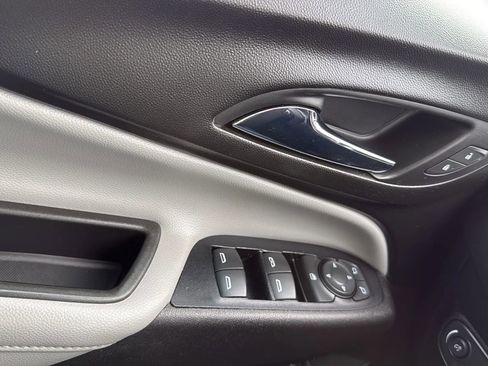 Used 2019 Chevrolet Equinox Premier AWD/4WD image 22