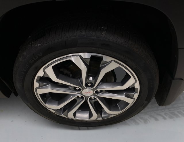 Used 2020 GMC Terrain SLT w/ Preferred Package AWD/4WD image 18