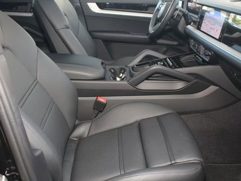 New 2026 Porsche Cayenne S image 25