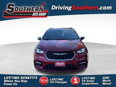 New 2026 Chrysler Pacifica Pinnacle image 1