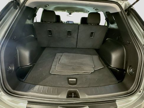 Used 2025 Chevrolet Blazer LT AWD/4WD image 30
