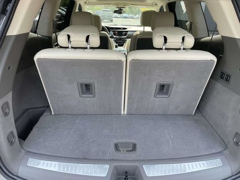 Used 2023 Cadillac XT6 Premium Luxury FWD image 13