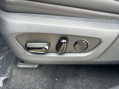 New 2026 Lexus TX 500h AWD image 18