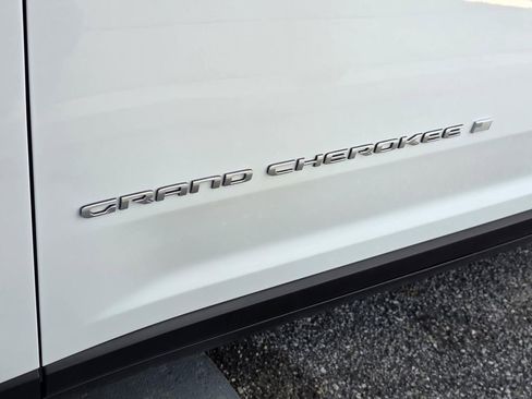 New 2026 Jeep Grand Cherokee Limited image 33