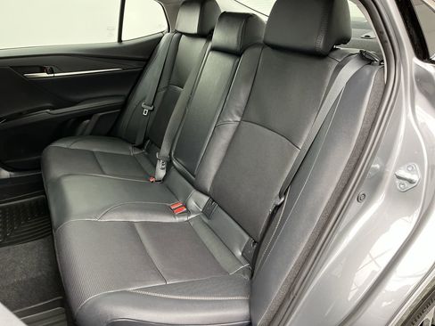 Used 2025 Toyota Camry XLE image 11