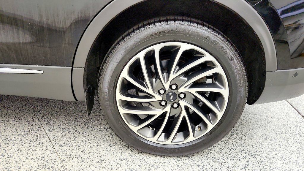 Used 2019 Lincoln Nautilus Reserve AWD/4WD image 9