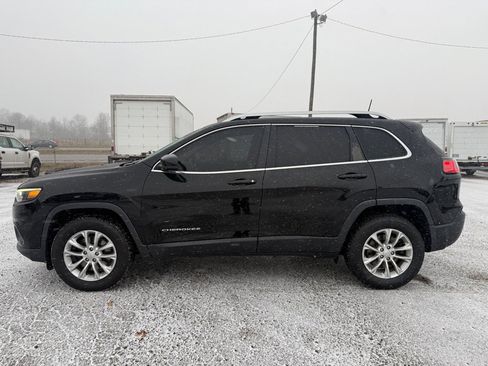 Used 2019 Jeep Cherokee Latitude w/ Cold Weather Group image 4