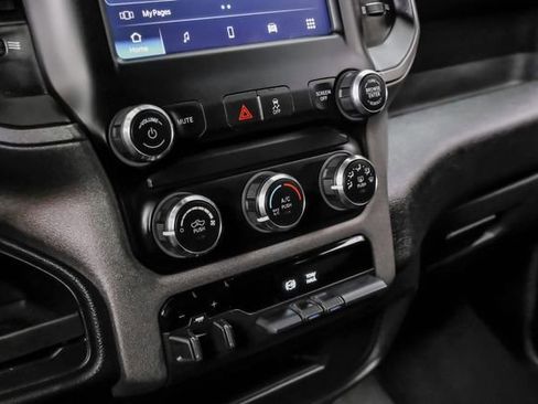 Used 2024 RAM 3500 Tradesman w/ Chrome Appearance Group image 23