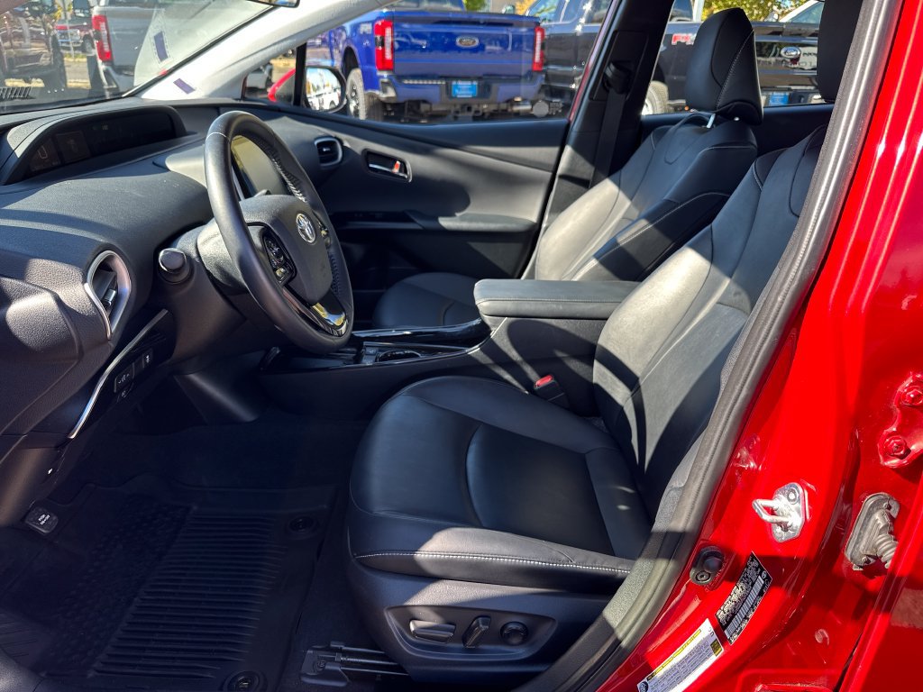 Used 2021 Toyota Prius Prime XLE FWD image 12