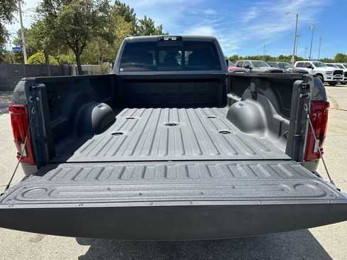 New 2026 RAM 2500 Big Horn AWD/4WD image 17