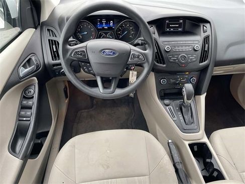 Used 2018 Ford Focus SE image 13