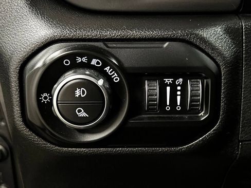Used 2021 Jeep Gladiator Sport AWD/4WD image 16