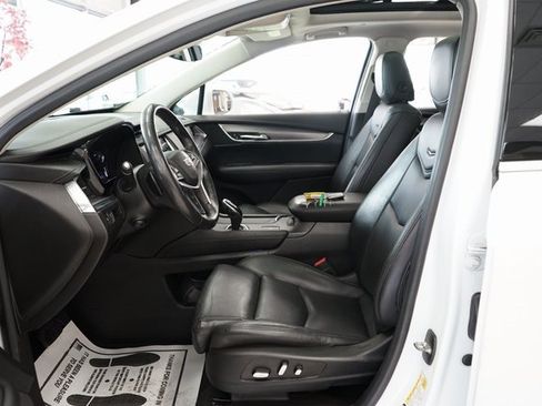 Used 2017 Cadillac XT5 Luxury w/ Driver Awareness Package image 26