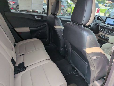 Certified 2020 Ford Escape SEL AWD/4WD image 17
