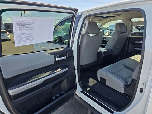Used 2019 Toyota Tundra Limited w/ Limited Premium Package AWD/4WD image 15