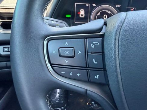 Used 2021 Lexus UX 250h w/ Accessory Package (Z1) AWD/4WD image 18