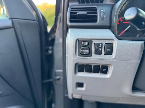 Used 2011 Toyota 4Runner SR5 image 17