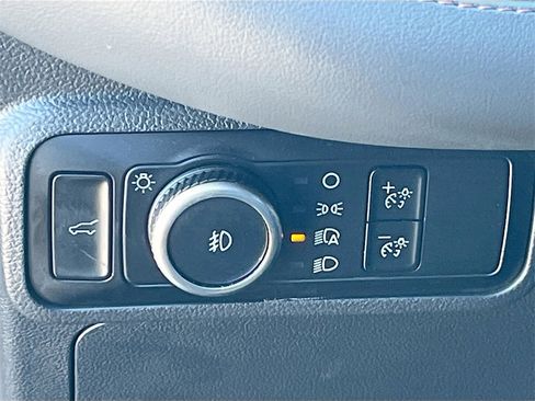 Used 2025 Ford Explorer Active w/ Active Comfort Package image 10