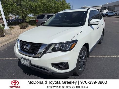Used 2020 Nissan Pathfinder Platinum AWD/4WD image 3