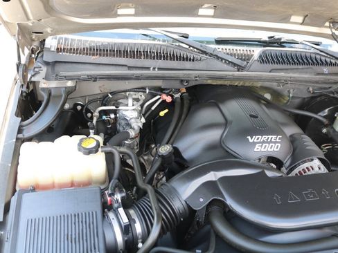 Used 2001 GMC Yukon XL Denali AWD/4WD image 64