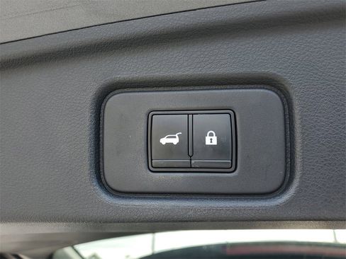 Certified 2022 Nissan Pathfinder Platinum w/ Cargo Package image 15