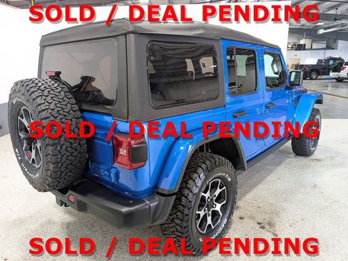 Used 2021 Jeep Wrangler Unlimited Rubicon AWD/4WD image 3