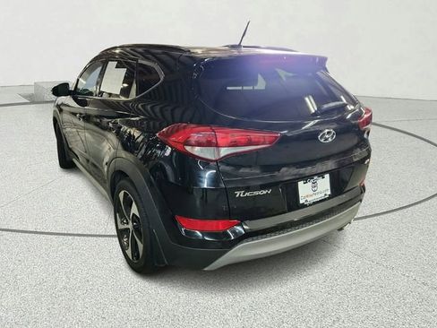 Used 2017 Hyundai Tucson Value AWD/4WD image 3