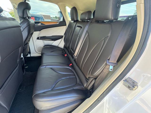 Used 2016 Lincoln MKC Select w/ Select Plus Package FWD image 11