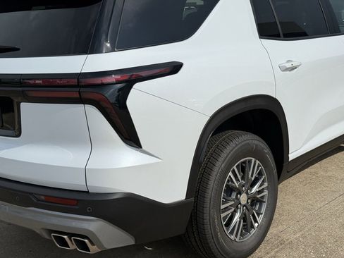 New 2026 Chevrolet Traverse LT image 15