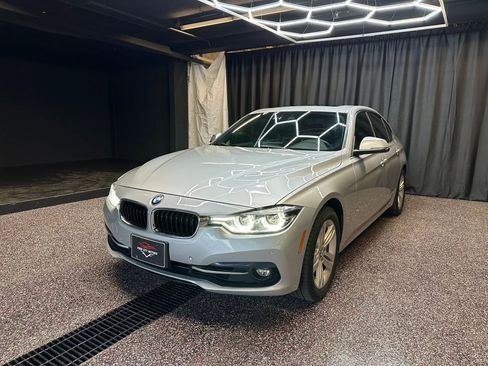 Used 2017 BMW 330i Sedan image 3