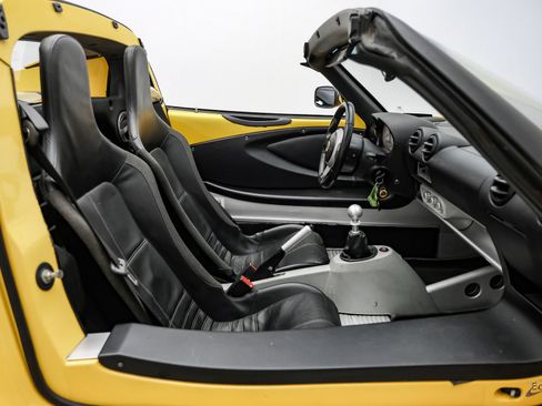 Used 2005 Lotus Elise RWD image 60