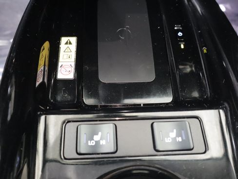 Used 2021 Toyota Prius Prime Limited FWD image 18