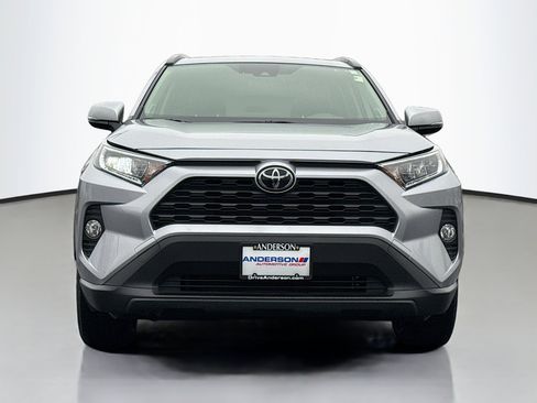 Used 2019 Toyota RAV4 XLE Premium image 17
