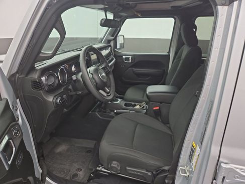 Used 2023 Jeep Wrangler Unlimited Sport AWD/4WD image 16