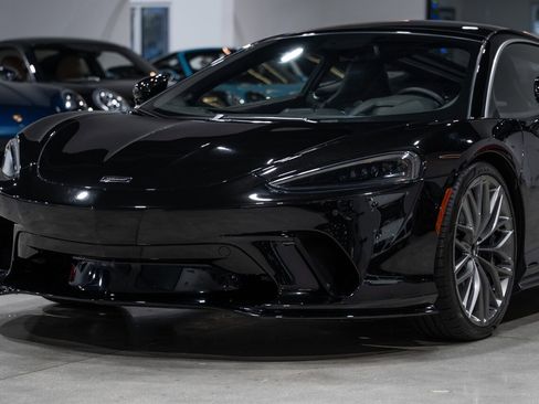 Used 2021 McLaren GT image 60