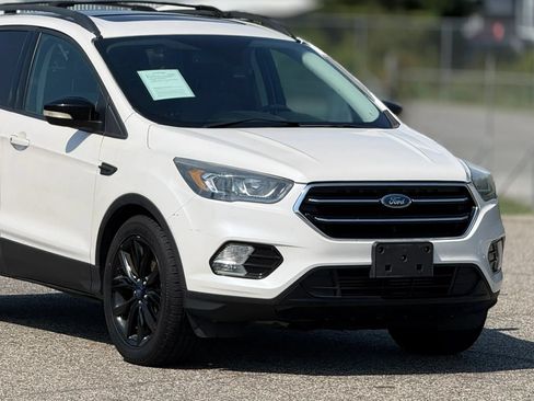 Used 2017 Ford Escape Titanium w/ Canadian Touring Package AWD/4WD image 15