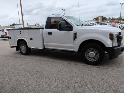 Used 2019 Ford F250 XL RWD image 3