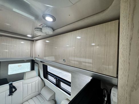 Used 2015 Mercedes-Benz Sprinter 3500 image 37