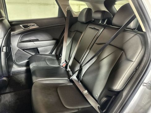 Used 2023 Kia Sportage EX AWD/4WD image 25