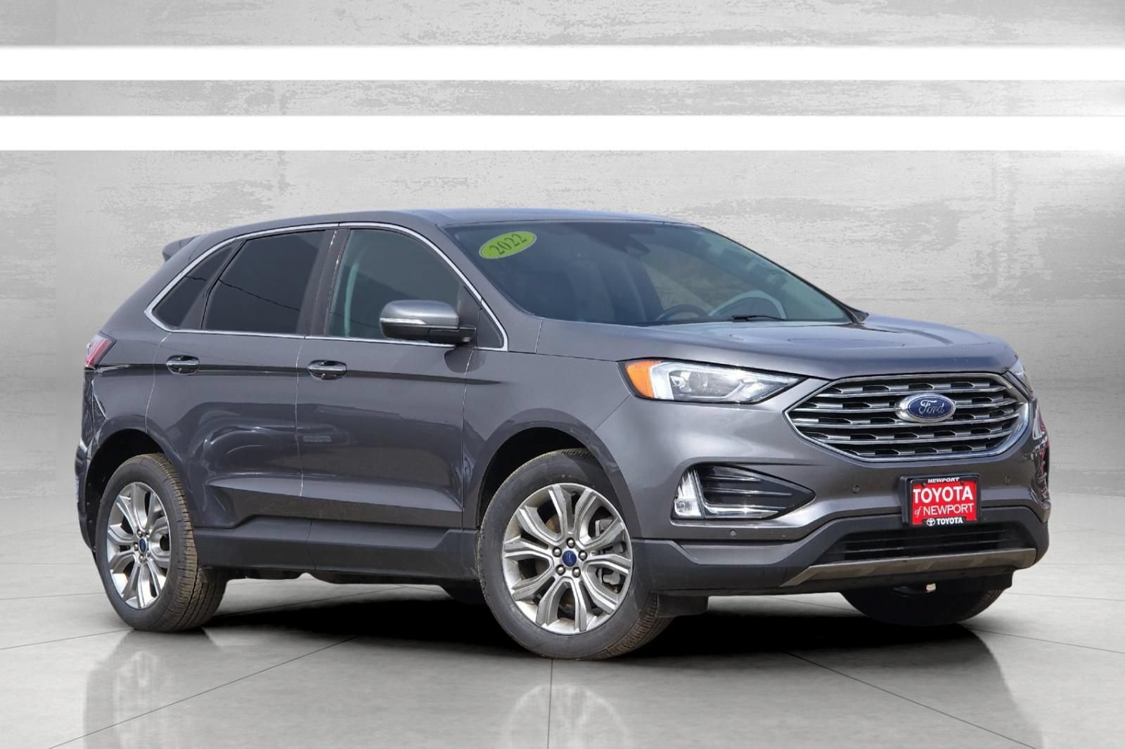 Used 2022 Ford Edge Titanium AWD/4WD image 2
