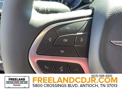 New 2026 Chrysler Pacifica Select image 29