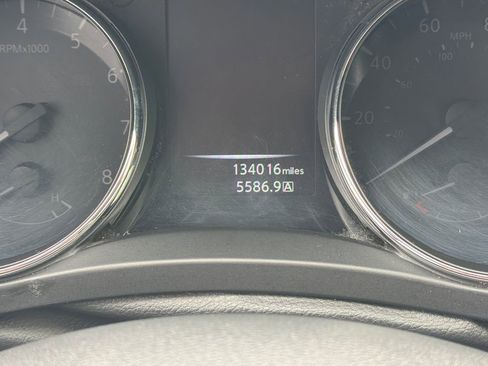 Used 2014 Nissan Rogue SV AWD/4WD image 16