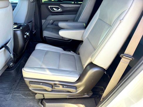 Used 2021 GMC Yukon SLT w/ SLT Premium Package image 20